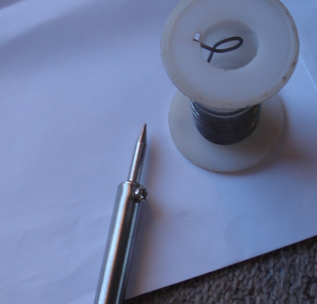Weapon Of Choice Soldering Iron - note the tapered tip - NOT GOOD!